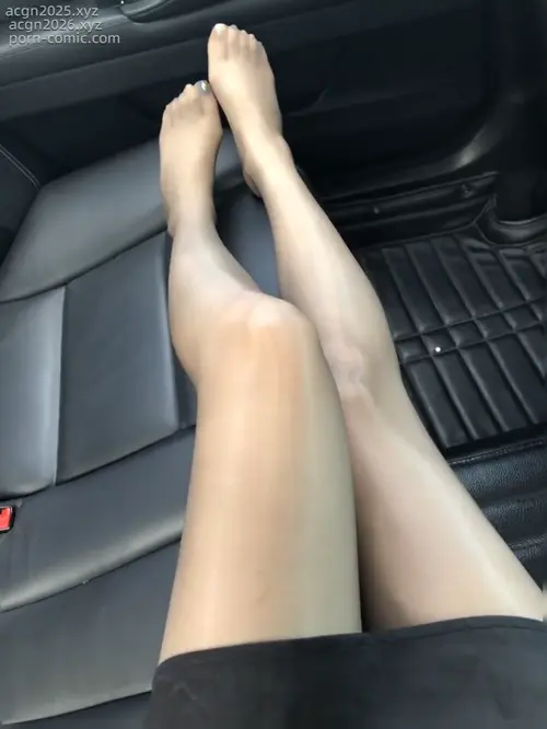 抖娘-利世 - NO.032 丝袜集 _mov-IMG_0268.HEIC.mov