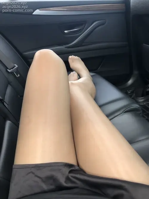 抖娘-利世 - NO.032 丝袜集 _mov-IMG_0297.HEIC.mov