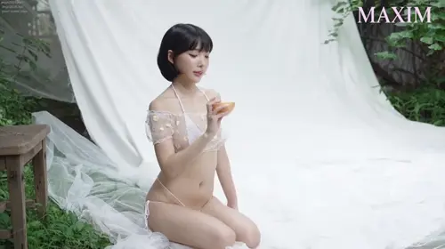 085.Kang Inkyung강인경(姜仁卿) –Miss Maxim - Special Pictorial-v (2).mp4