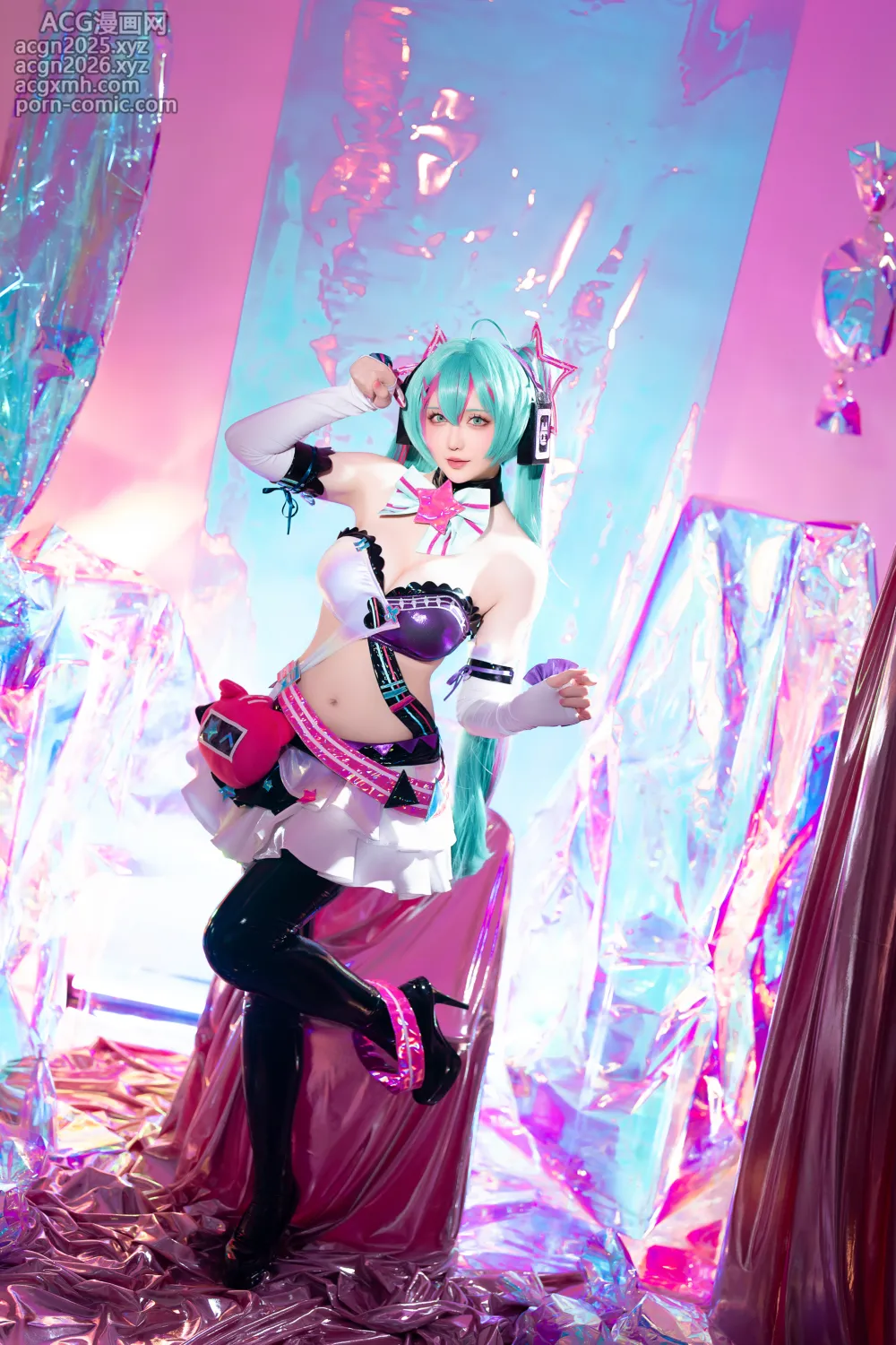 星之迟迟 – NO.238 2024年07月计划B Miku初音未来 喵斯快跑[73P]