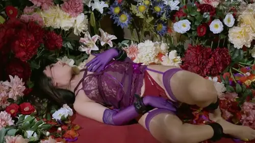 云溪溪 – NO.100 奶桃 繁花-v1.mp4