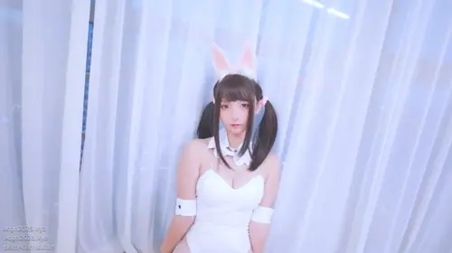 神楽坂真冬 - NO.089 绝对企画-兔女郎与钢管《バニーバブル》_视频-V (2).mp4