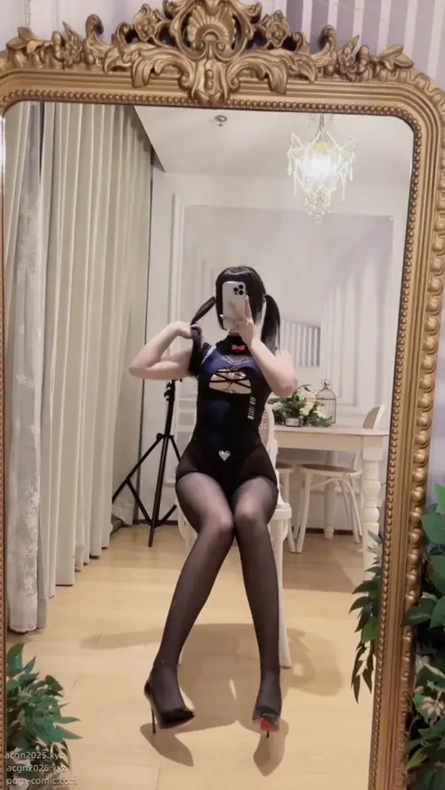 神楽坂真冬 – NO.201 绑带泳装 -V (2).mov