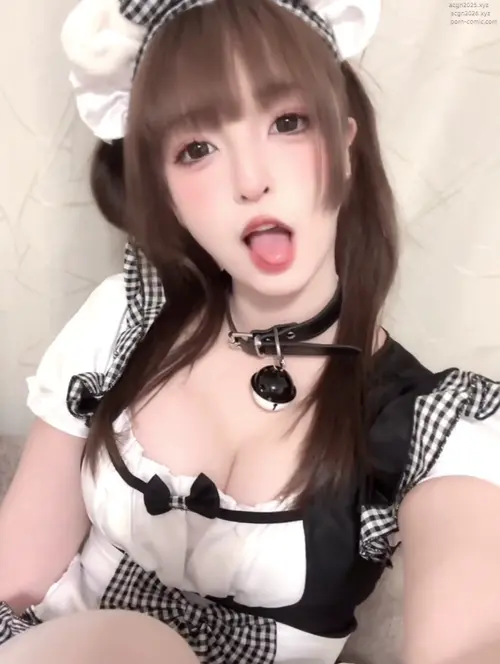神楽坂真冬 – NO.207 足尖女仆 [75P2V-590MB］-V (1).MOV