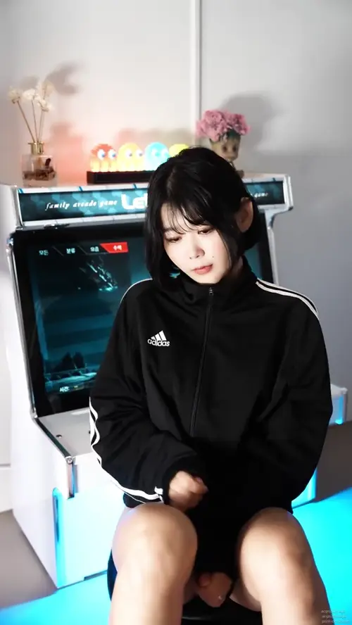Zia (지아) – NO.096 [Loozy] Zia (지아) - PC Room with SP_video-C0228.mp4
