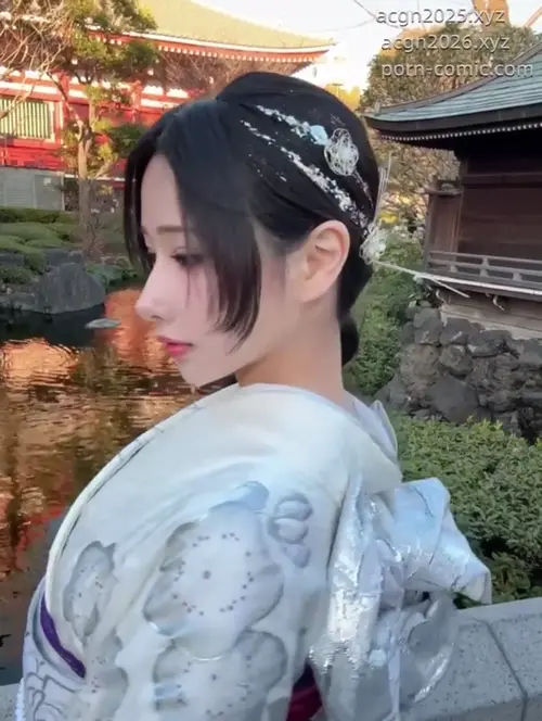 雨波HaneAme – NO.351 Original 2024 New year Silver Kimono-v (1).mov