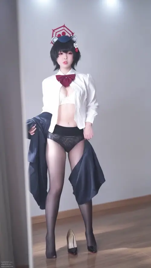 半半子 – NO.067 导游椿-v4.mp4