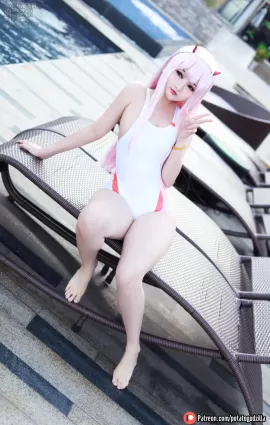 Potato Godzilla – NO.076 Zero Two Swimsuit