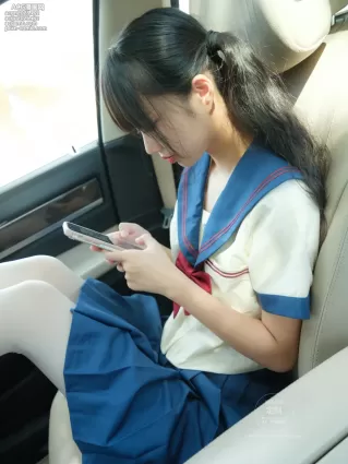 [紧急企划] NO.023 一只喵喵梓-车内白丝[88P]