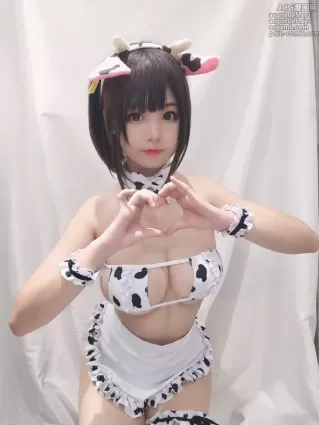 蜜汁猫裘 NO.025 小奶牛自拍版女仆 [20P]