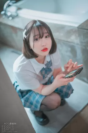 【018】孫樂樂 DJAWA Swimming Lessons [155P]