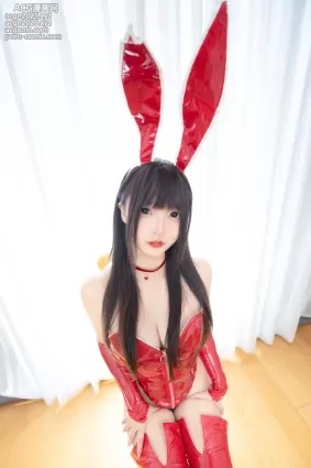 神楽坂真冬 – NO.142 红兔迎春[75P]