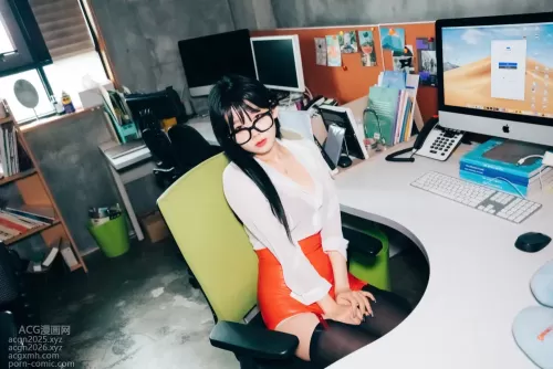 Zia (지아) NO.033 Office slave[202P]