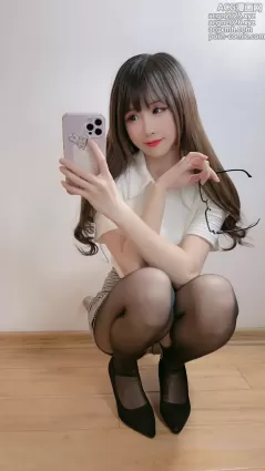miko酱ww – NO.049 自拍系列mikoの黑丝3[185P]