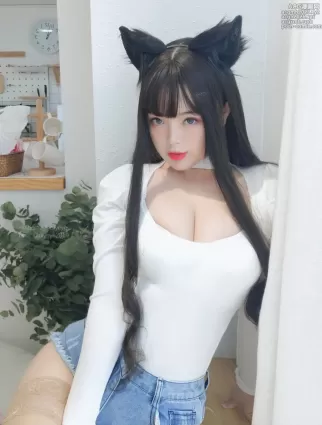 白烨烨 – NO.059 犬系姐姐[88P]