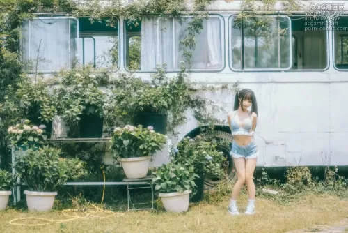 蠢沫沫 - NO.205 大巴房车 [130P]