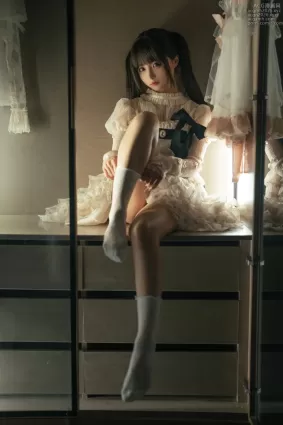 蠢沫沫 – NO.293 柜中她[9P]